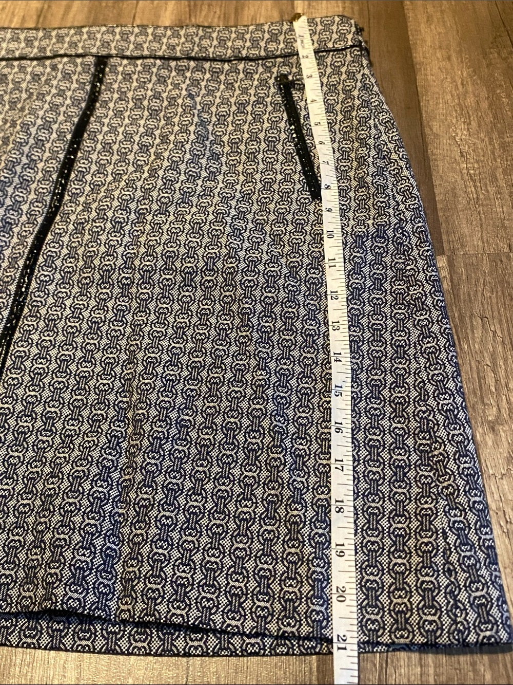 Tory Burch Navy & White Geo Front-Zip Mini Skirt - Picture 6 of 9